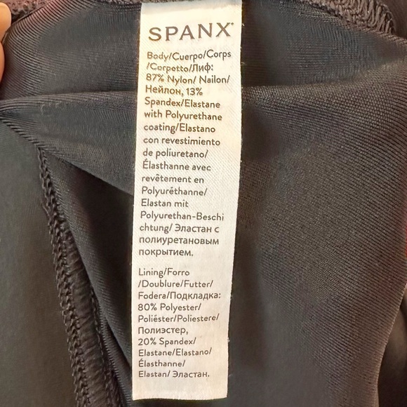 Spanx Faux Leather Leggings 1X - Picture 4 of 7